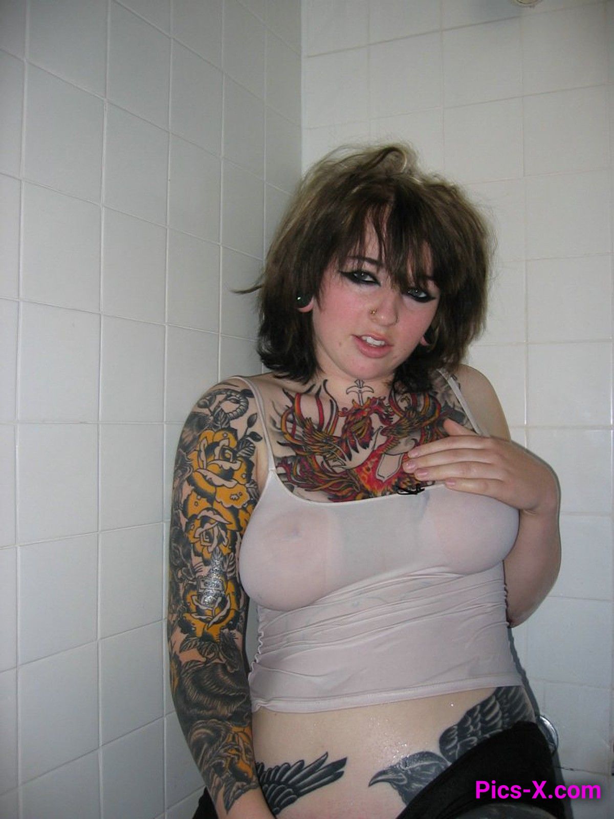 Tattooed girl with running makeup posing naked at home - Punk Rock Girlfriend - Image 8