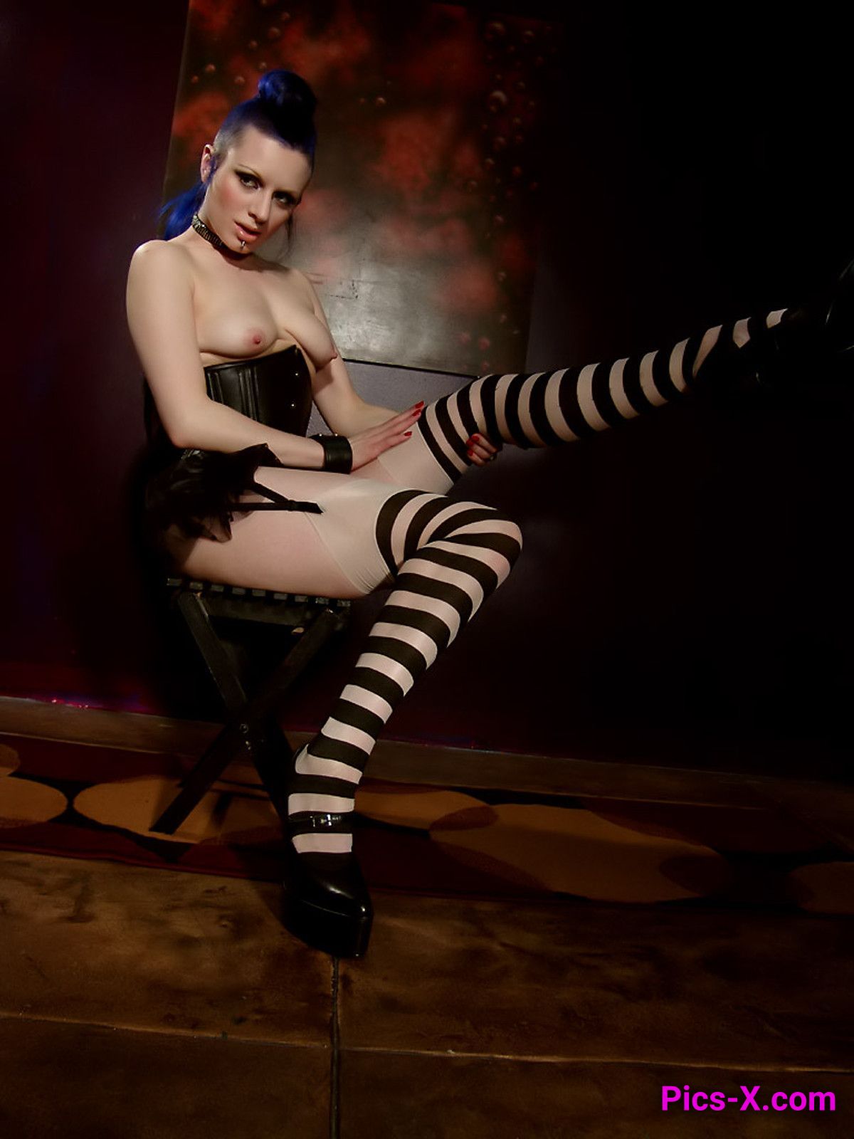 Sizzling hot gothic babe in striped stockings posing for you - Punk Rock Girlfriend - Image 55