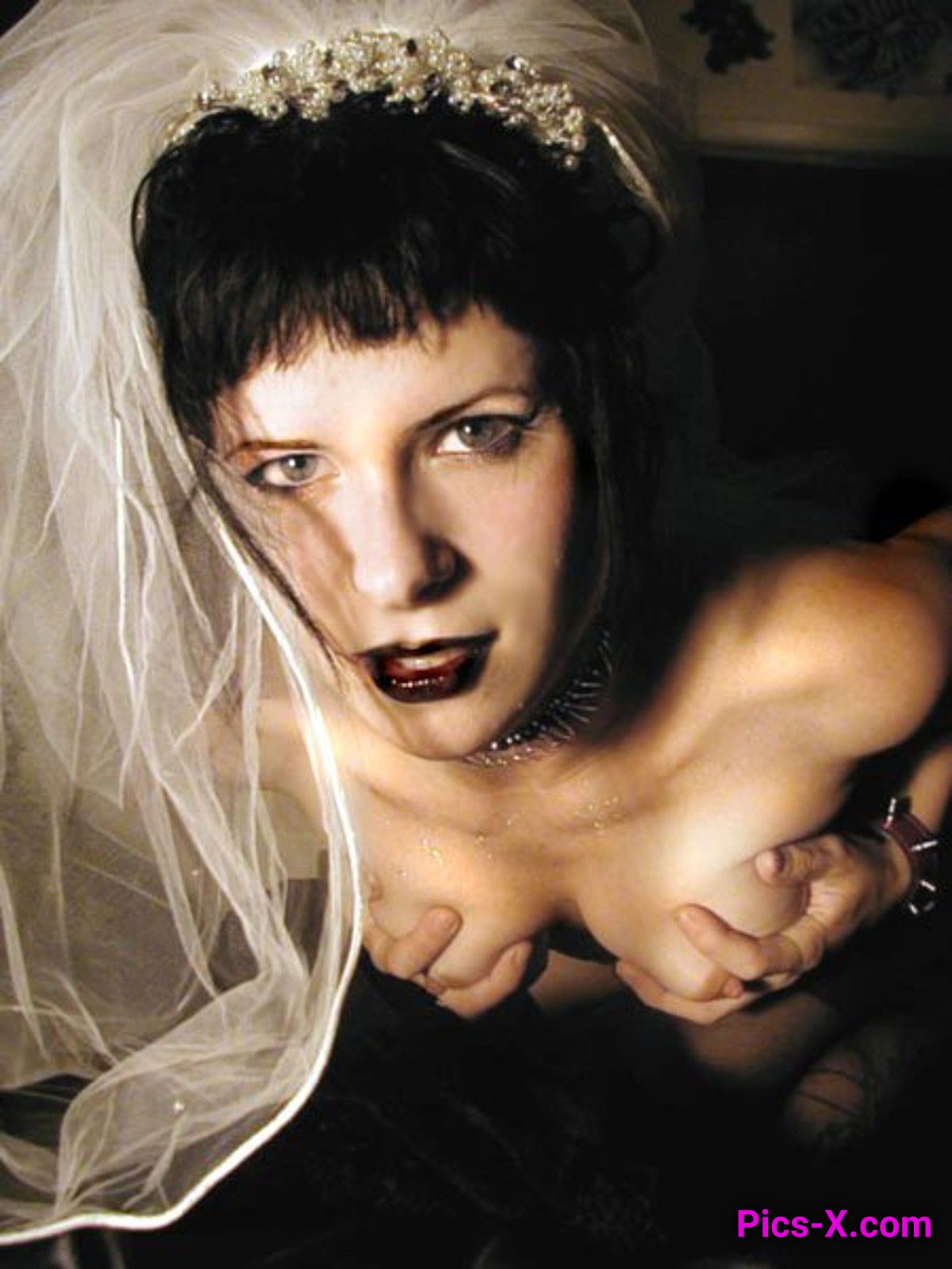 Gothic bride showing off her sexy body in some arty shots - Punk Rock Girlfriend - Image 12