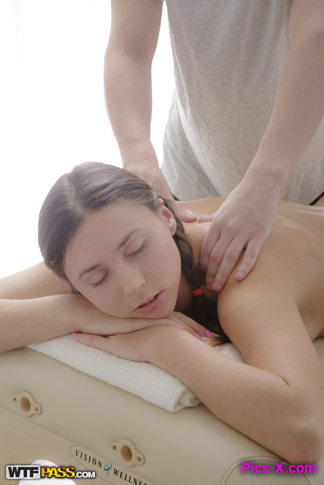Hot massage girl enjoys the wildest fucking session - HD Massage Porn - Image 37