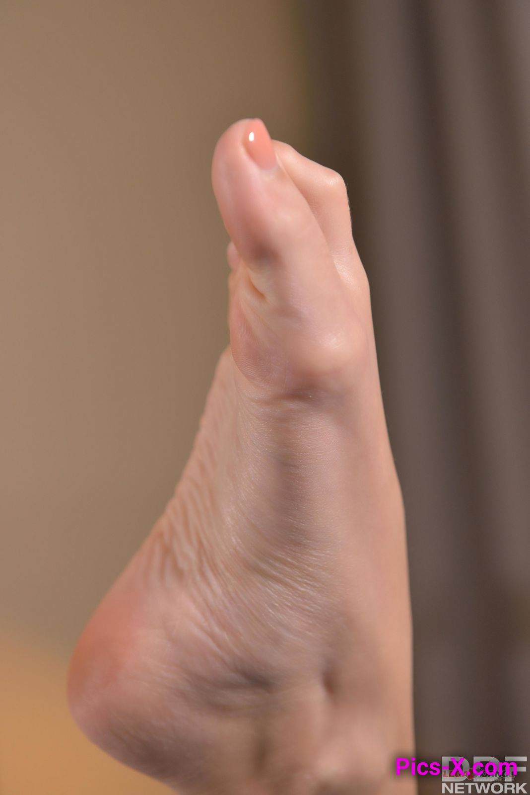 Longing For Legs: Slim Foot Fetish Goddess Fingers Her Pussy - Porn World - Image 20