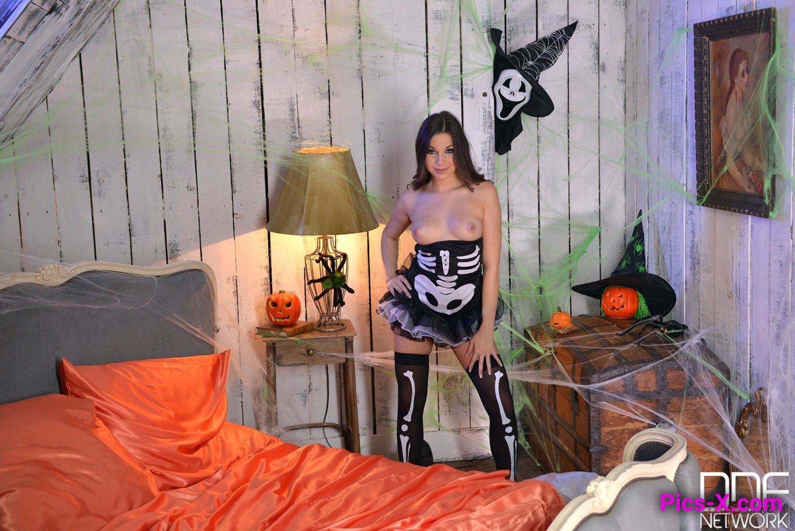 Horny Holiday - Pussy is her Halloween Treat - Porn World - Image 31