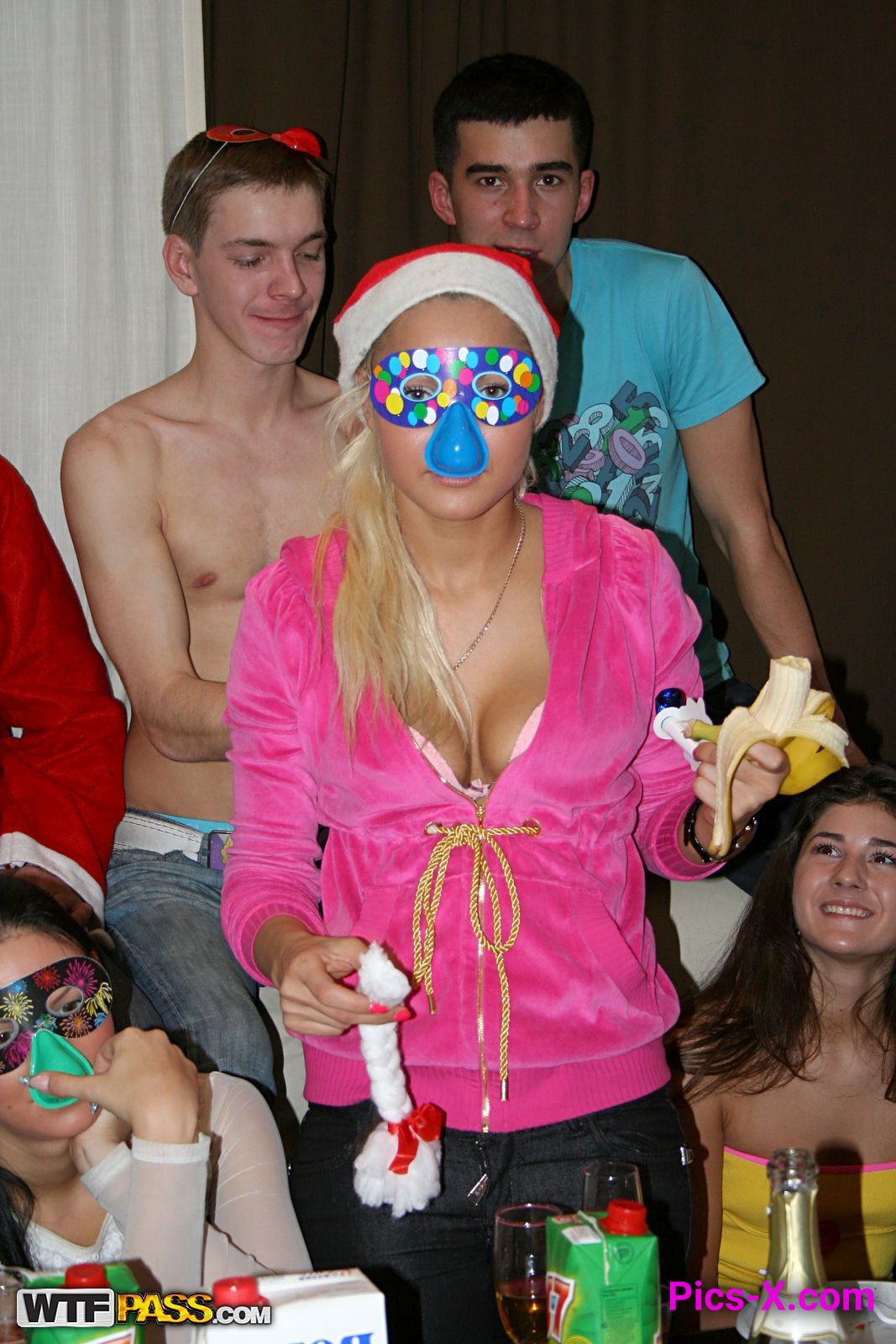 Student sex friends celebrate X-mas, part 2 - College Fuck Parties - Image 8