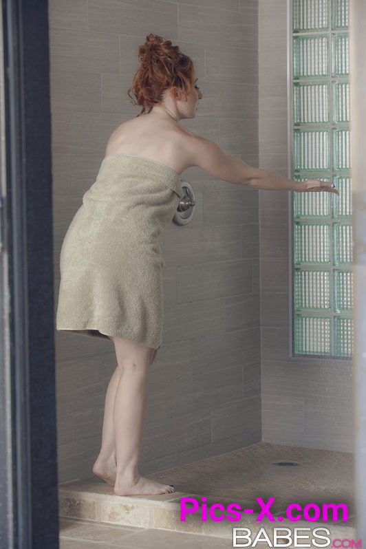 Hot Shower - Babes - Image 2