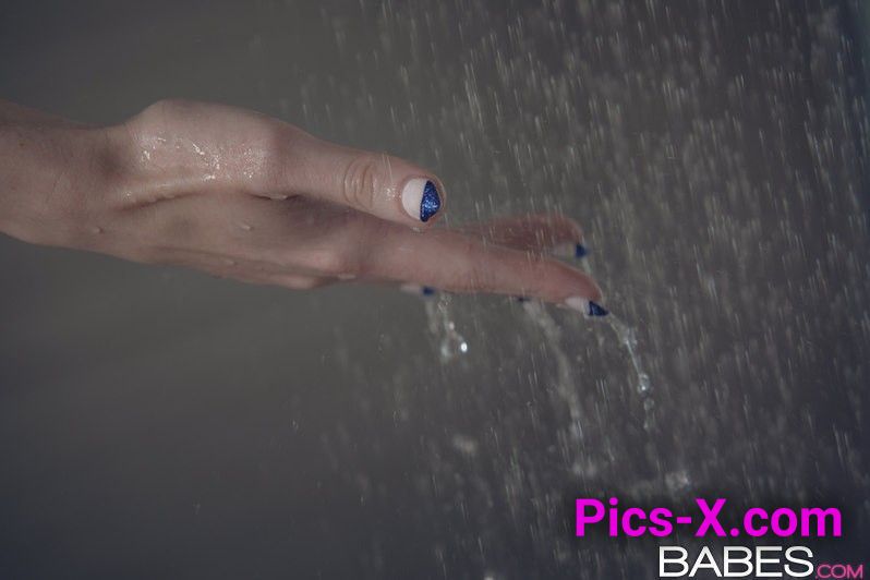 Hot Shower - Babes - Image 4