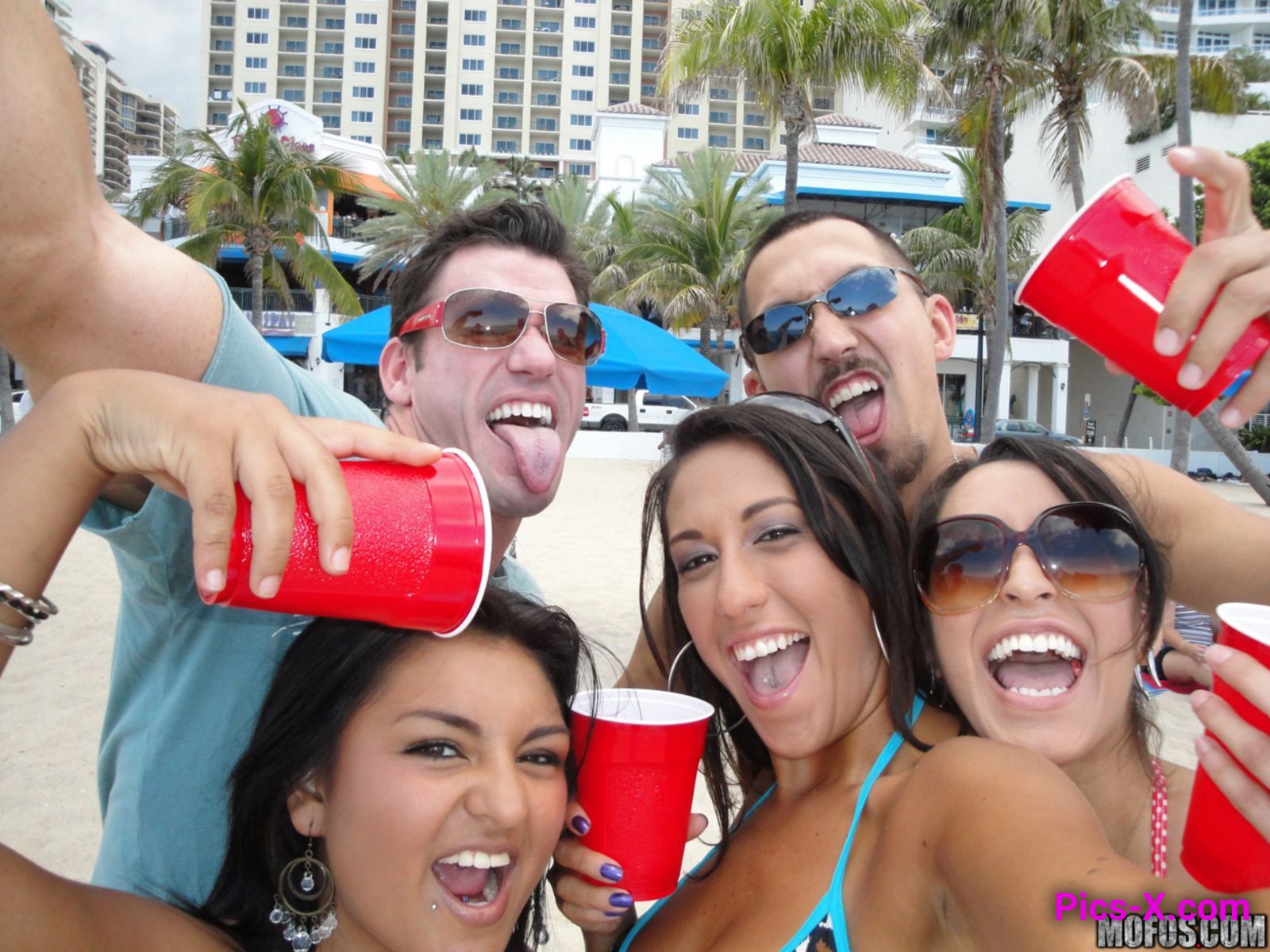 Beach Sluts on Vacation - Real Slut Party - Image 9