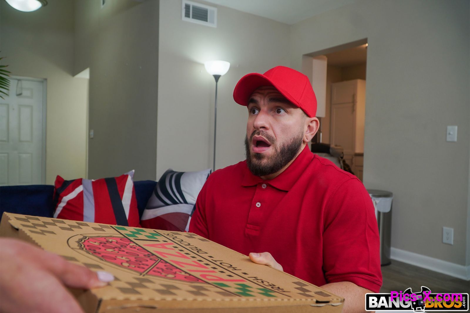 Pizza Guy Caught in 4K - Bang Bros - Image 32