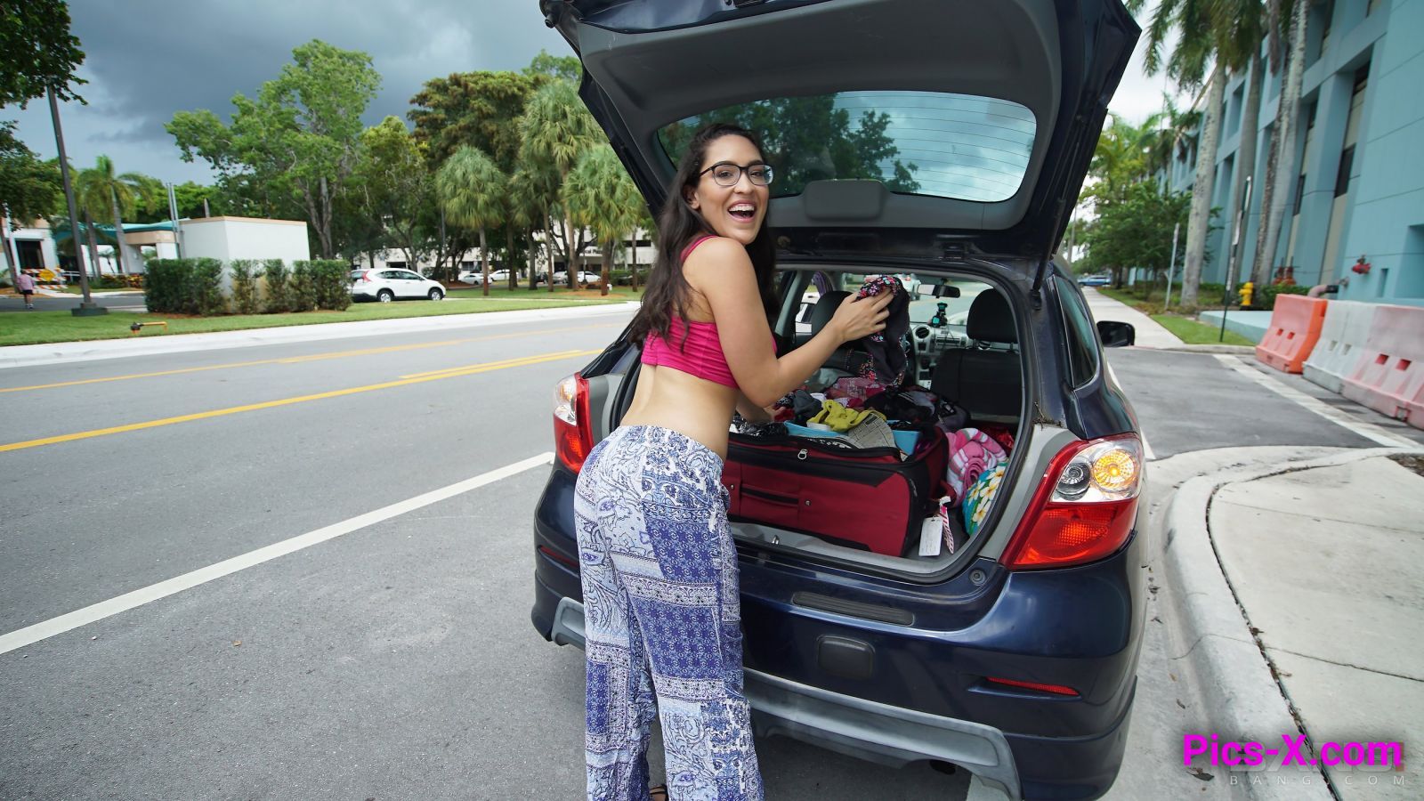 Xaya Lovelle is a hippie chick that will fuck to get her car fixed - Image 10