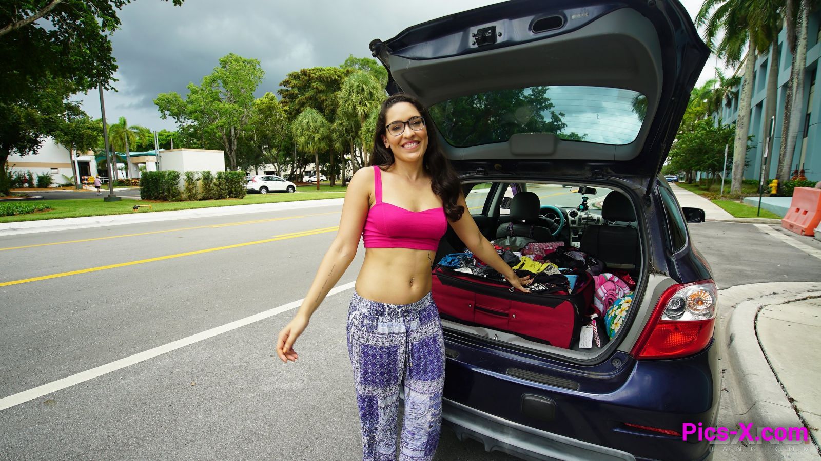 Xaya Lovelle is a hippie chick that will fuck to get her car fixed - Image 11