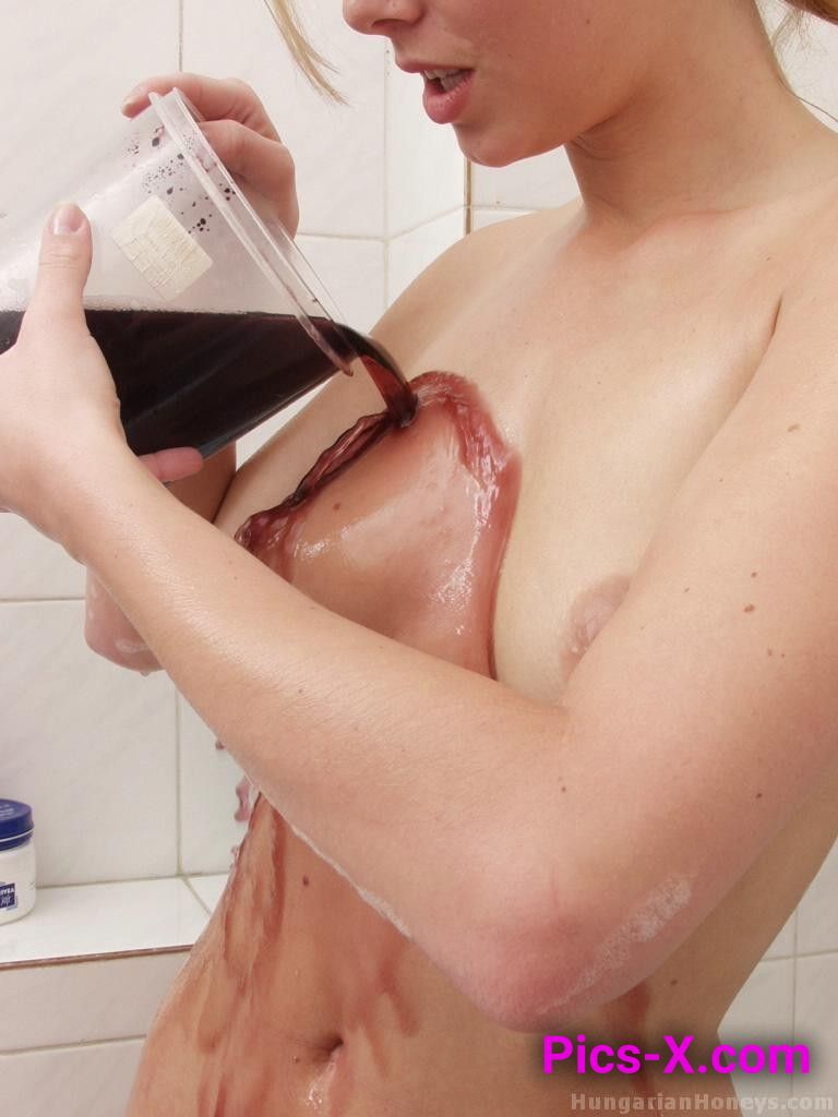 Katalin Kiraly In The Bath - Image 20