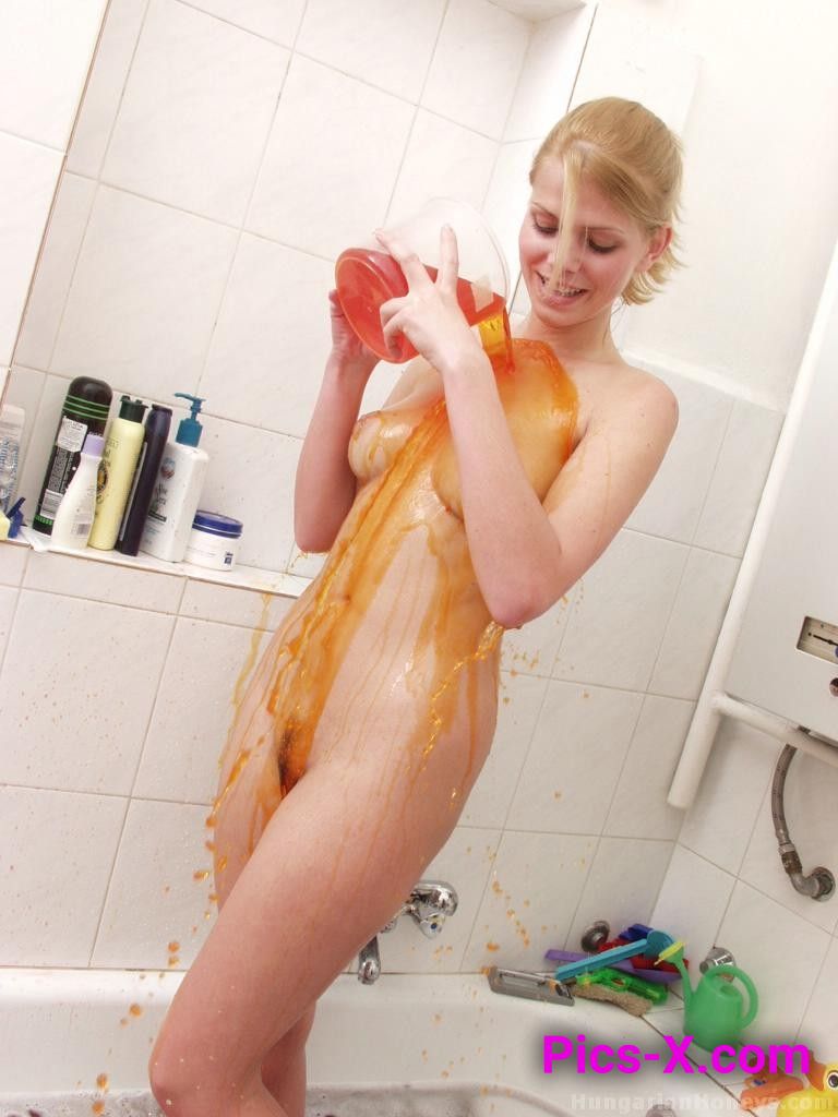 Katalin Kiraly In The Bath - Image 39