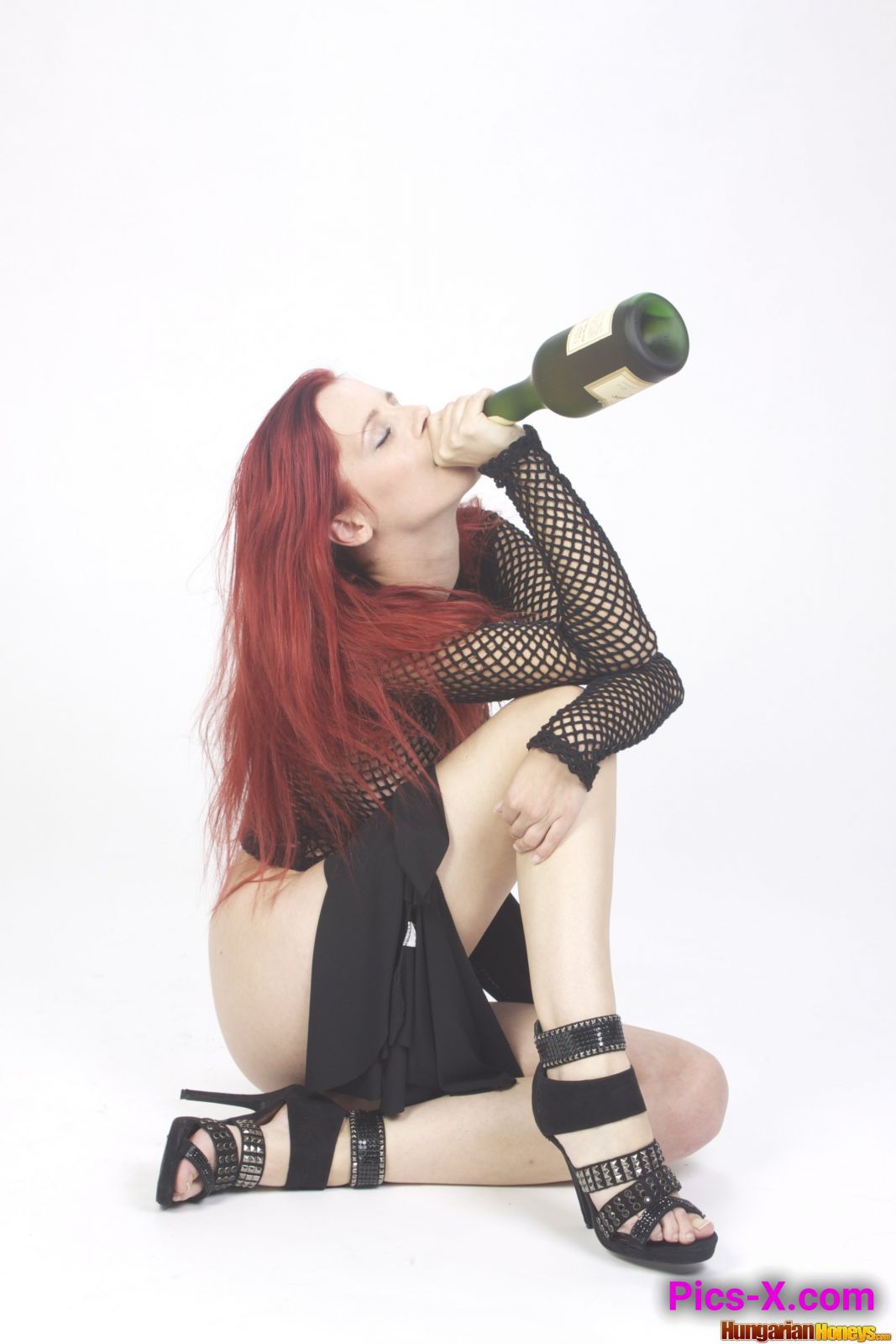 Ariel Champagne Bottle - Image 36