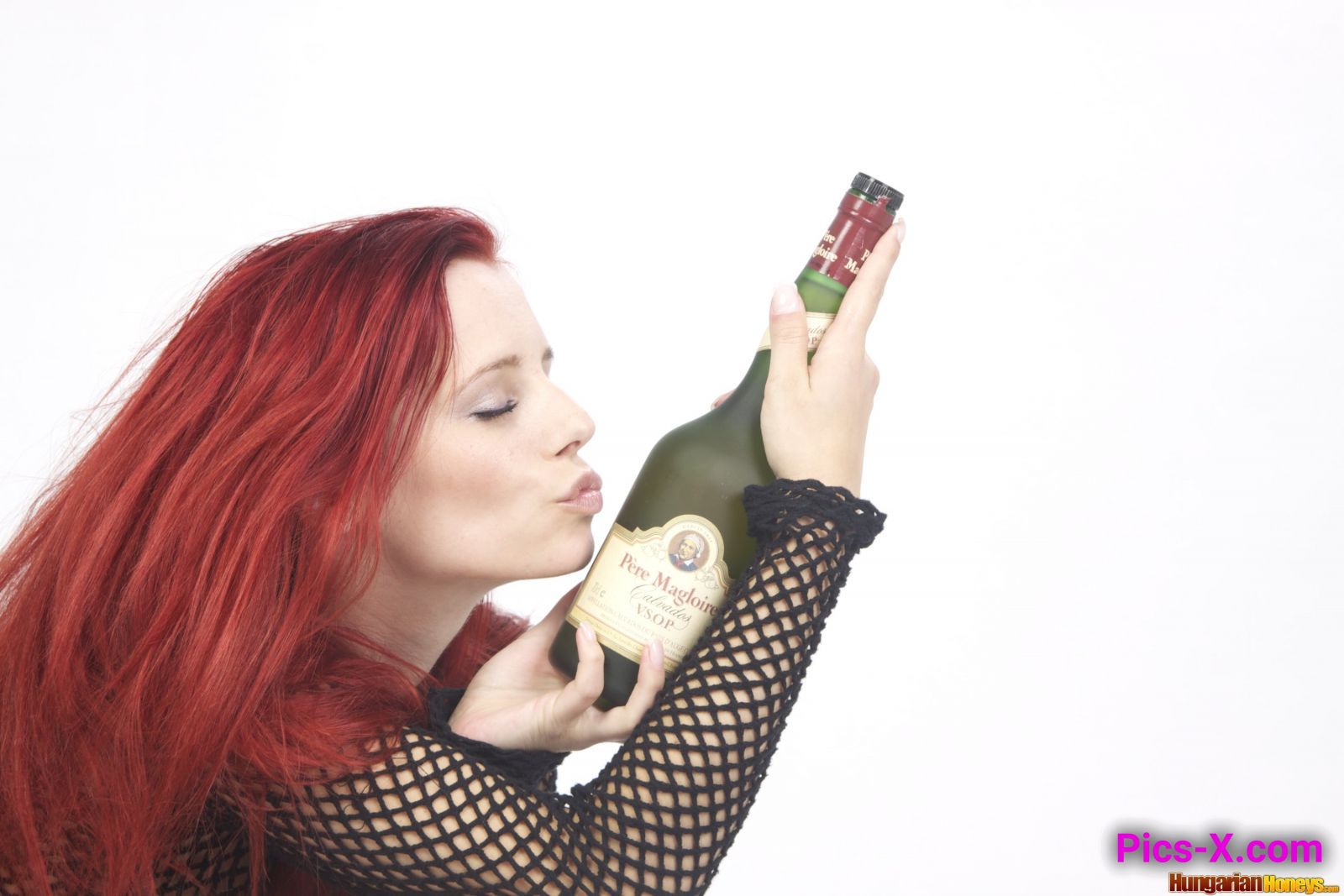 Ariel Champagne Bottle - Image 38